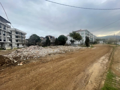 Pehlivan Apartmanı Yıkım Sonrası Zemin