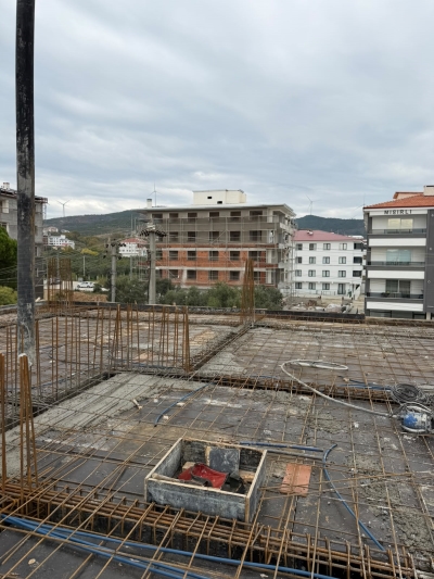 Barış Apartmanı 2. kat tabla betonu