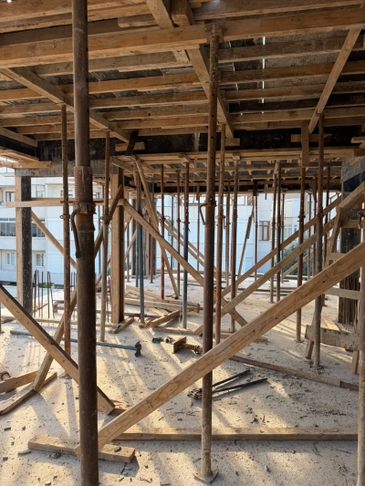 Barış Apartmanı - 2. kat tabla kalıp ve demir donatı imalatları
